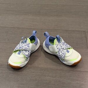 Nike Kids Flex Advance Athletic Shoes with Lavender Blue and Green Accents